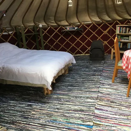 Yurt Luxury + Bathhouse Luxuszelt Callington